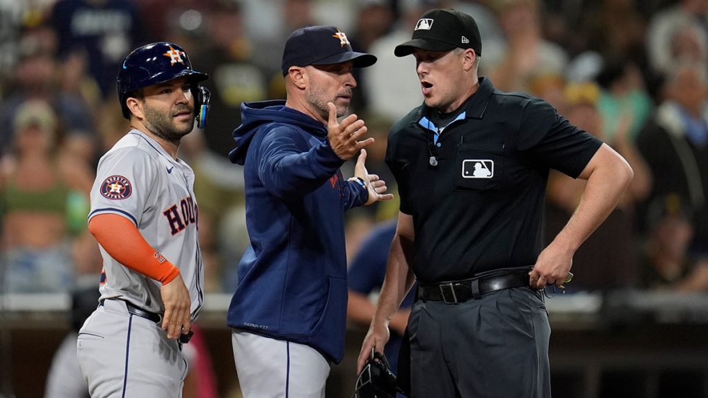 Internet InfoMedia 09astros jose altuve ejected after removing sock cleat in wild scene they missed that callastros jose altuve ejected after removing sock cleat in wild scene they missed that call 2