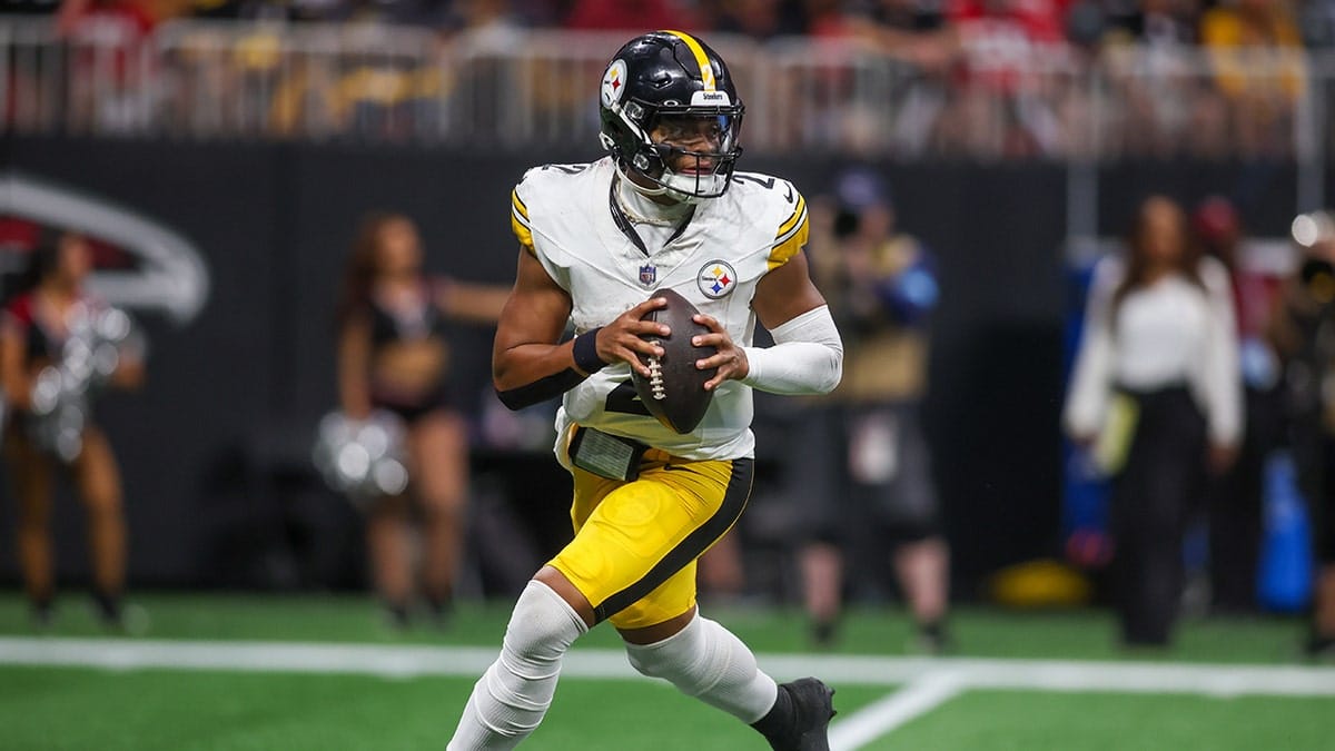 Justin Fields offers candid response when asked to compare Steelers' coaching to Bears': 'It's not close' Internet InfoMedia justin fields offers candid response when asked to compare steelers coaching to bears its not close