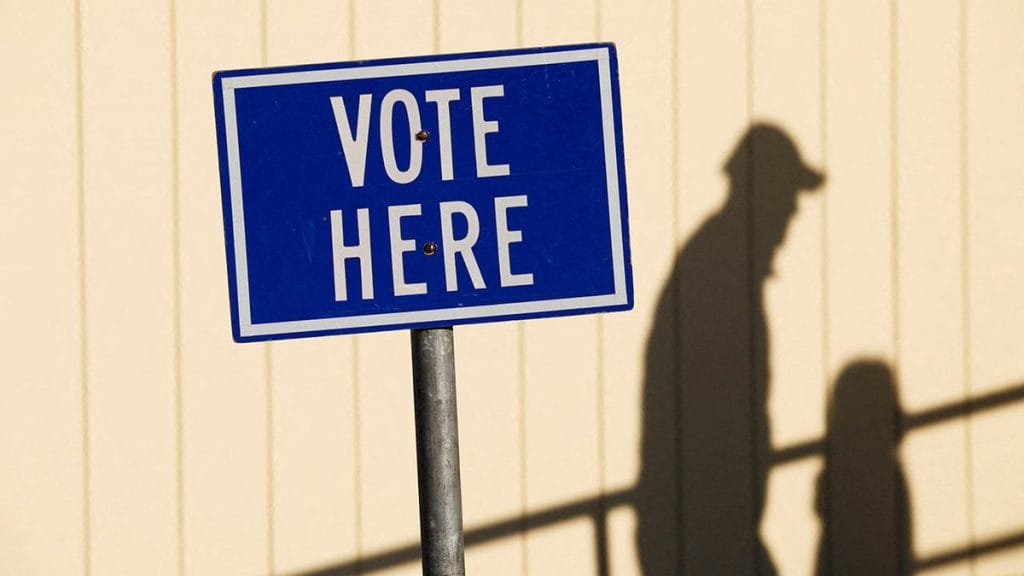 Internet InfoMedia arizona begins in person and absentee voting heres what you need to know