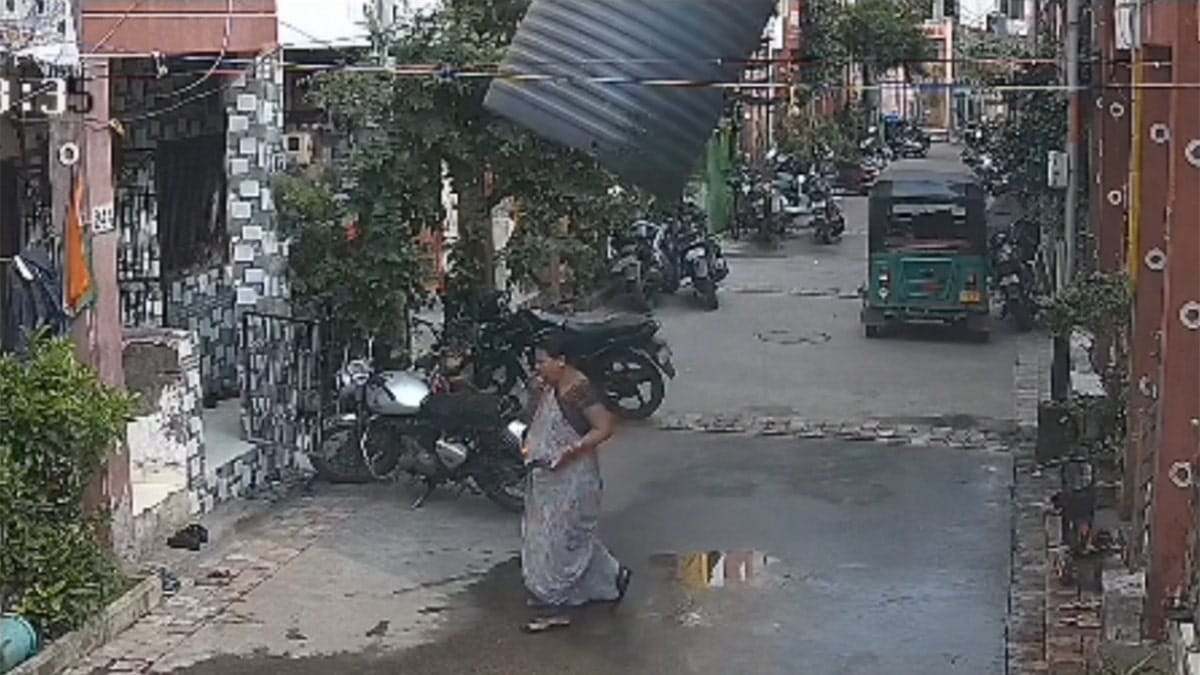 Video captures water tank falling on woman — but she miraculously escapes injury Internet InfoMedia video captures water tank falling on woman but she miraculously escapes injury