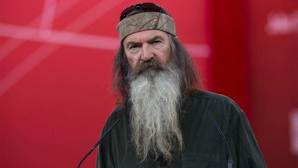 Internet InfoMedia duck dynasty star phil robertson forces himself to eat as he battles alzheimers plans to keep the faith