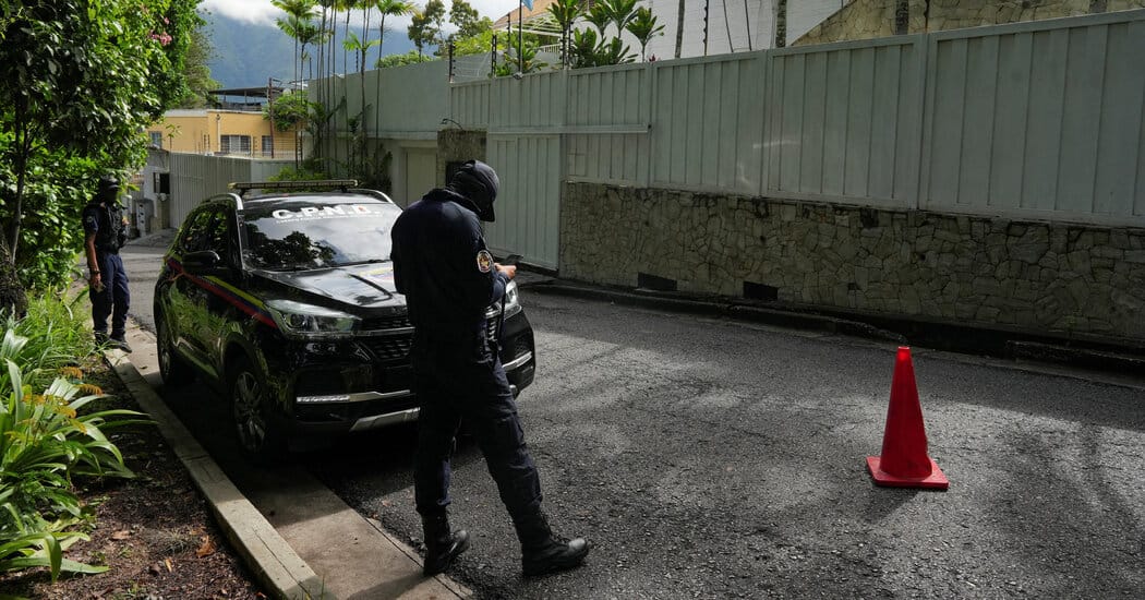 For Opponents Hiding from Venezuelan Government, No Food, Water or Power Internet InfoMedia for opponents hiding from venezuelan government no food water or power