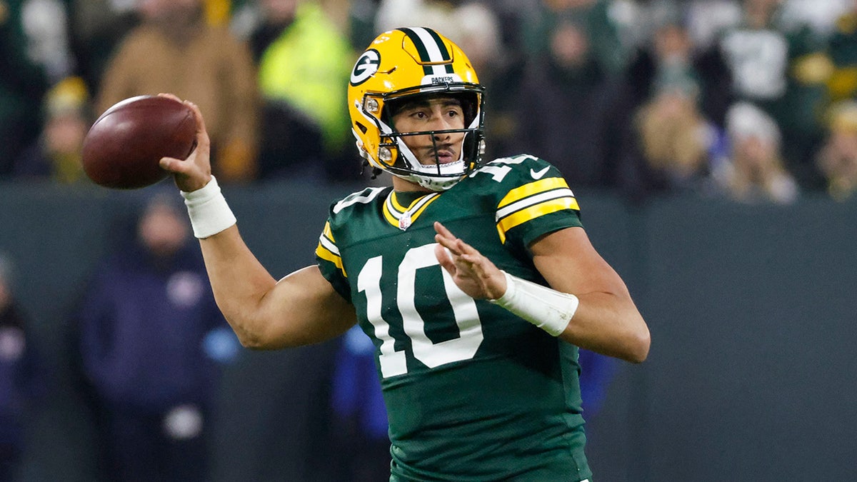 Packers clinch playoff spot with dominating win over Saints Internet InfoMedia packers clinch playoff spot with dominating win over saints