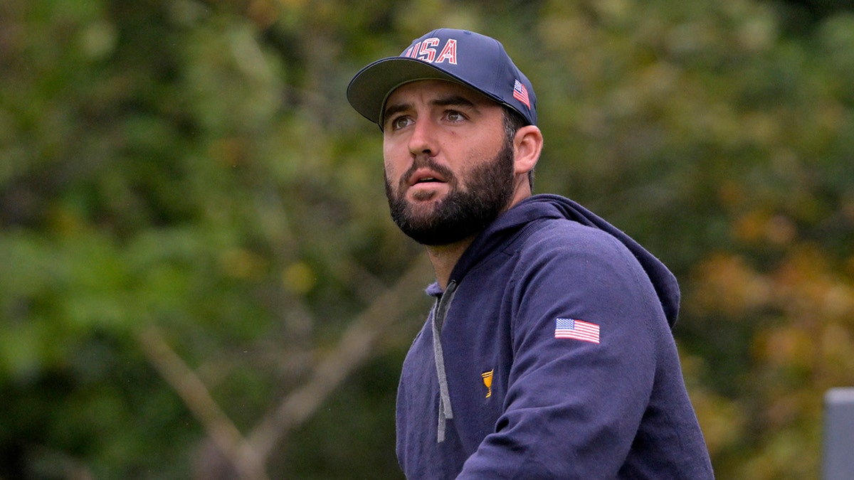 Trump’s granddaughter pokes fun at Tiger Woods while asking Scottie Scheffler about PGA Championship arrest Internet InfoMedia trumps granddaughter pokes fun at tiger woods while asking scottie scheffler about pga championship arrest