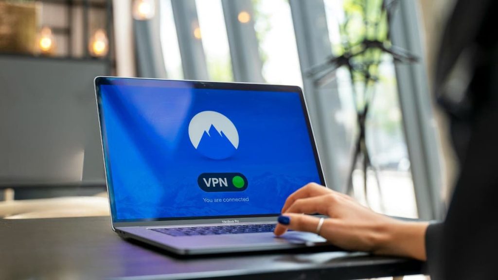 Internet InfoMedia using vpns without messing up your banking apps