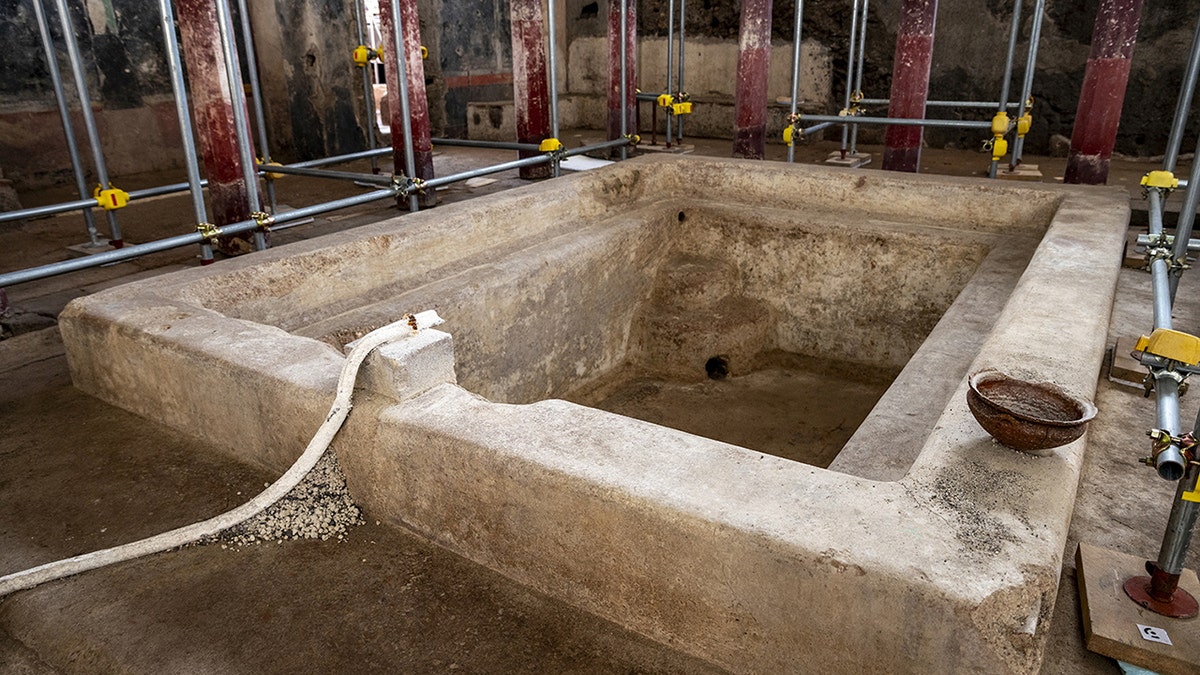 Ancient Pompeii excavation uncovers lavish private bath complex Internet InfoMedia ancient pompeii excavation uncovers lavish private bath