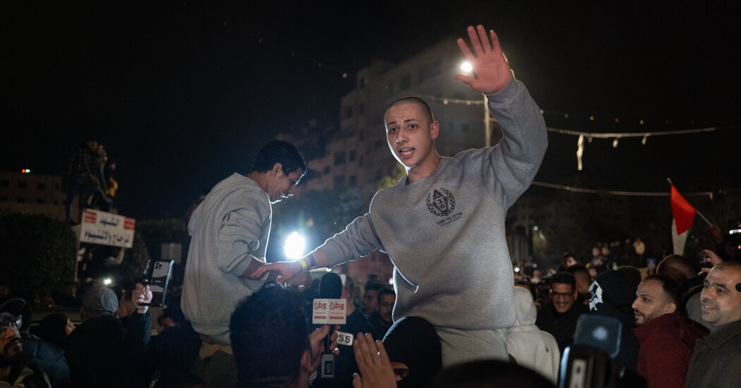 Internet InfoMedia live updates as cease fire takes hold gazans return to destroyed homes