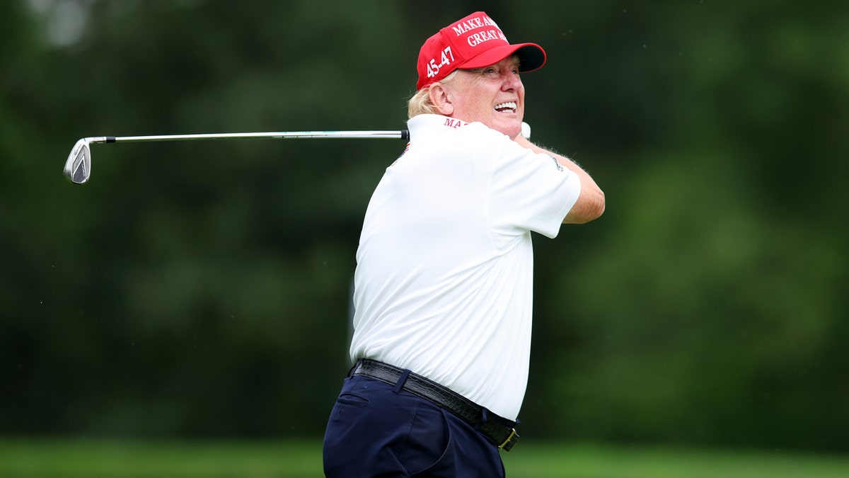 Republican says Trump was playing golf when president-elect called him to switch House speaker vote to Johnson Internet InfoMedia republican says trump was playing golf when president elect called him to switch house speaker vote to johnson