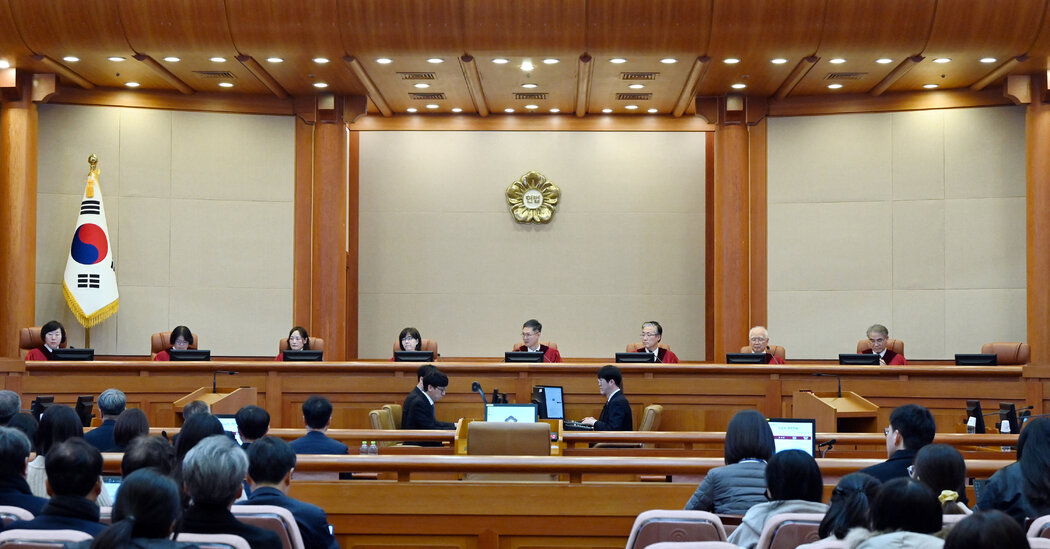 Internet InfoMedia south korean leader shuns trial as he tries to hold off detention