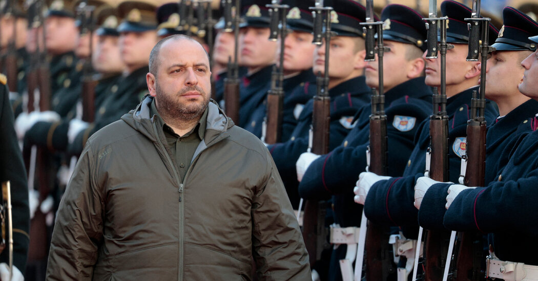 Internet InfoMedia standoff at ukrainian procurement agency threatens to disrupt weapons supply