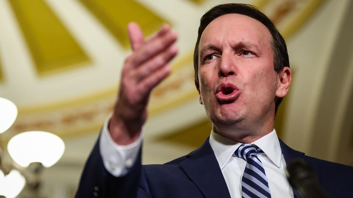 Internet InfoMedia dem senator says trump seizures of power have sparked constitutional crisis calls to block all nominees