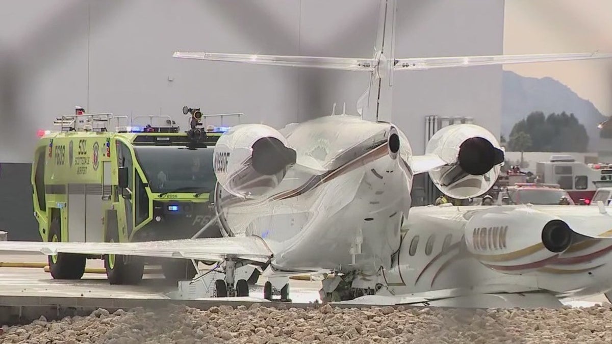 Jet owned by Mötley Crüe's Vince Neil involved in fatal plane crash at Scottsdale Airport in Arizona Internet InfoMedia jet owned by motley crues vince neil involved in fatal plane crash at scottsdale airport in arizona