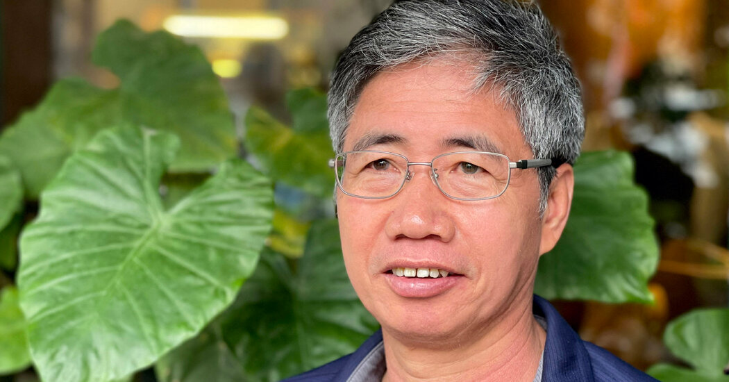 Vietnamese Journalist Gets 2 ½ Years in Prison for Facebook Posts Internet InfoMedia vietnamese journalist gets 2 c2bd years in prison for facebook posts