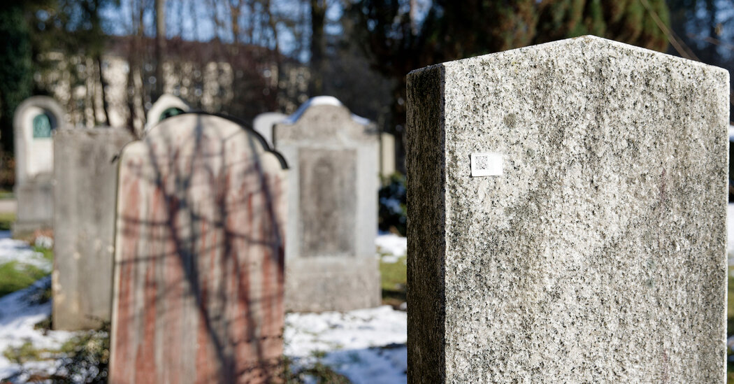Why Did QR Codes Appear on About 1,000 Graves in Munich? Internet InfoMedia why did qr codes appear on about 1000 graves in munich