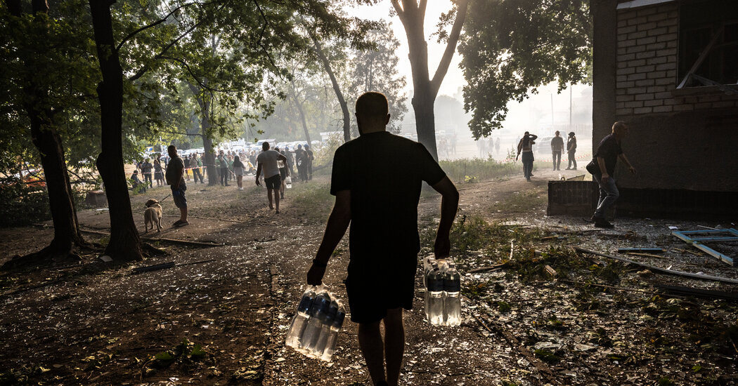 Biden Announces $425 Million in Aid to Ukraine Internet InfoMedia biden announces 425 million in aid to ukraine