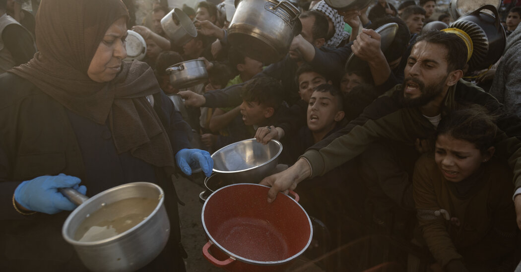 Bread Lines and Salty Drinking Water: Israeli Aid Block Sets Gaza Back Again Internet InfoMedia bread lines and salty drinking water israeli aid block sets gaza back again