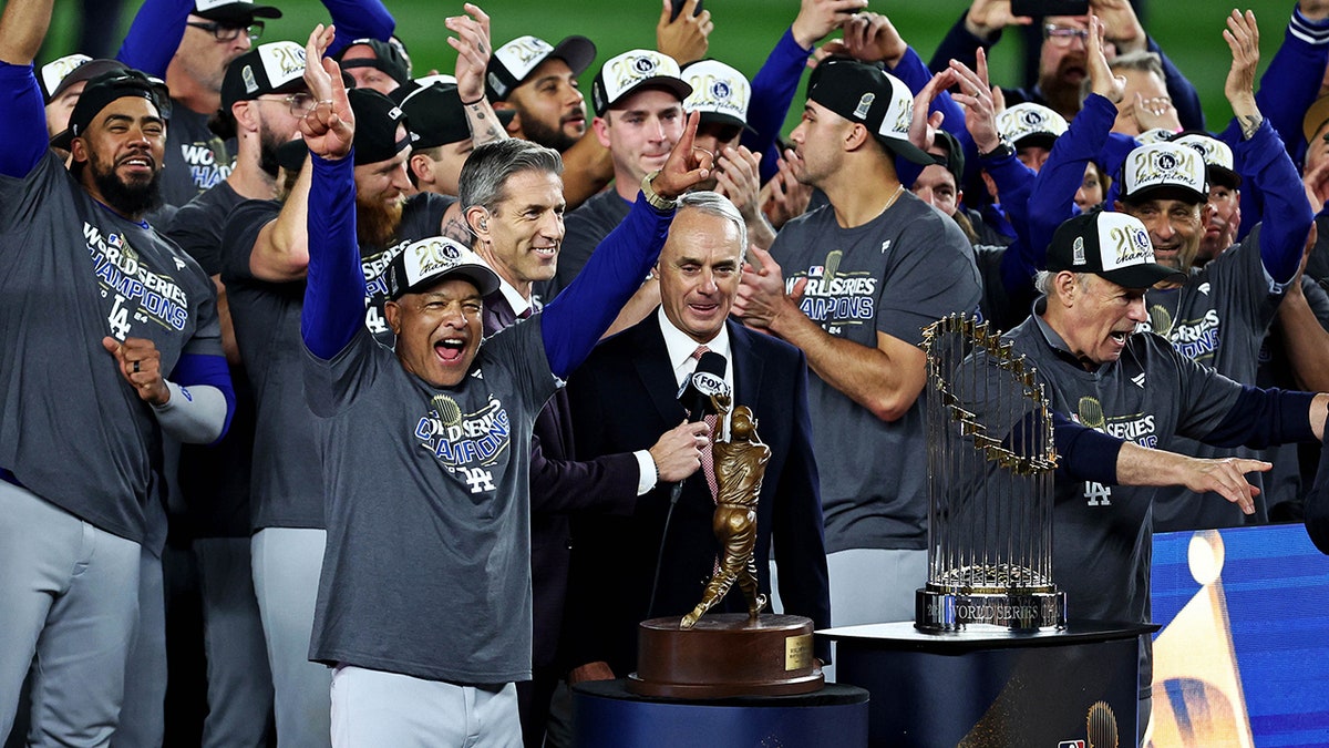 Internet InfoMedia dodgers set date to visit trump for world series celebration at white house