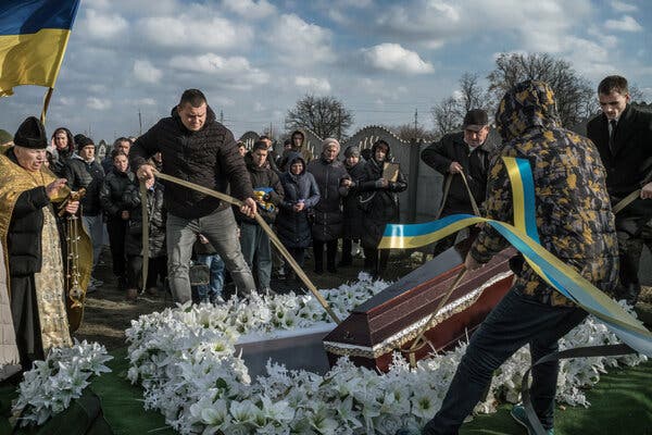 Internet InfoMedia during the war in ukraine a military orchestra has a key task