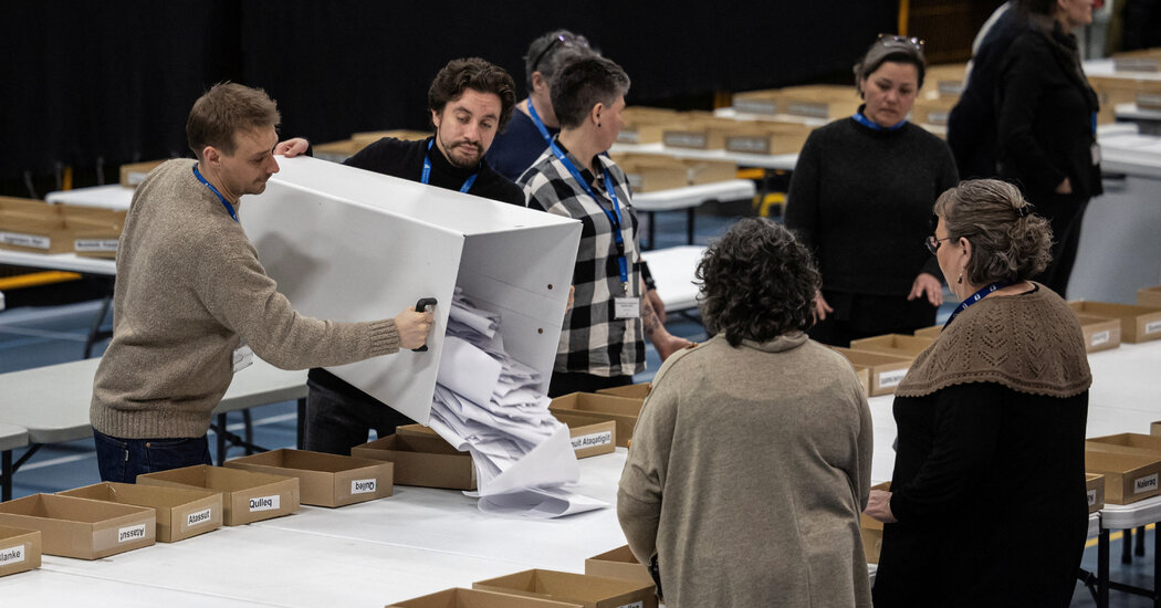 Internet InfoMedia in trumps shadow greenland votes for a new government