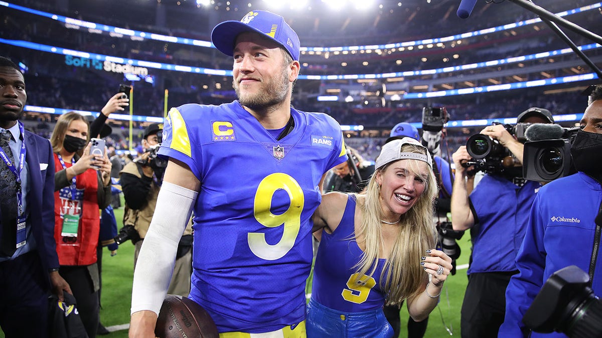 Internet InfoMedia matthew staffords wife kelly reacts to nfl star sticking with rams no place like home