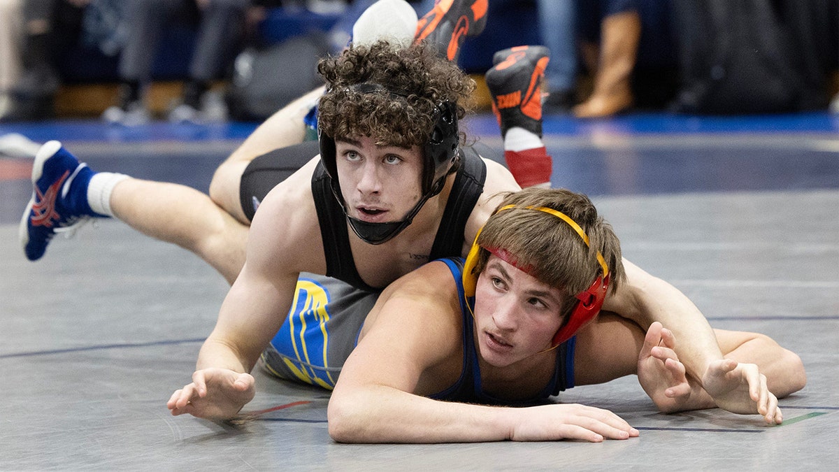 Internet InfoMedia nj high school wrestling star wins regional title after dramatic week