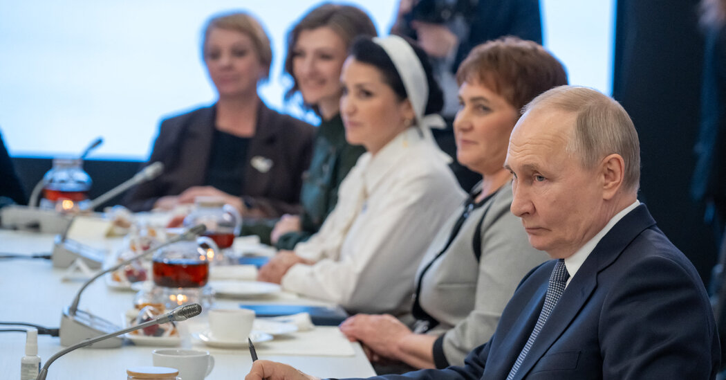 Internet InfoMedia putin is carefully studying proposed ukraine cease fire