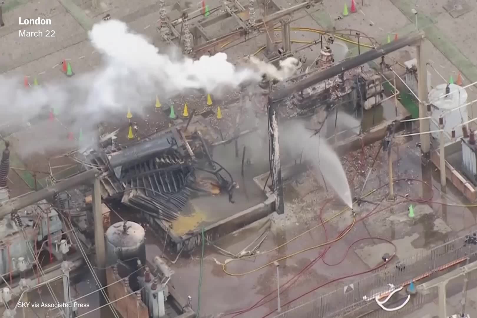 Internet InfoMedia travel disruptions linger as flights resume at londons heathrow