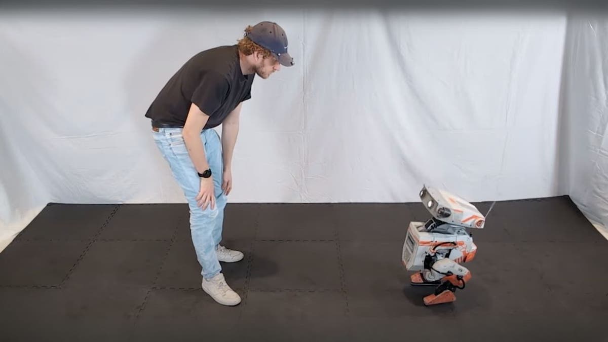 AI humanoid robot learns to mimic human emotions and behavior Internet InfoMedia ai humanoid robot learns to mimic human emotions and behavior