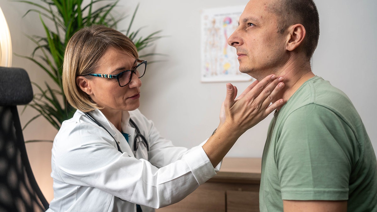 Can’t stop clearing your throat? A doctor explains why — and how to fix it Internet InfoMedia cant stop clearing your throat a doctor explains why and how to fix it