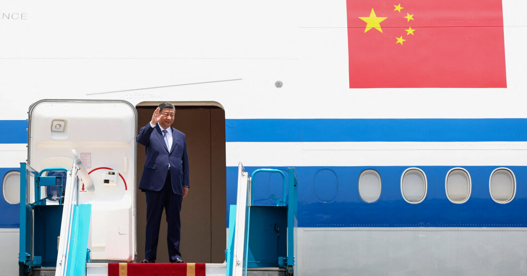 Internet InfoMedia chinas xi courts vietnam as trade war with the u s mounts