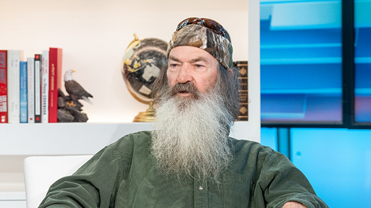 ‘Duck Dynasty’ star Phil Robertson’s family gives ‘tough’ health update following Alzheimer’s diagnosis Internet InfoMedia duck dynasty star phil robertsons family gives tough health update following alzheimers diagnosis