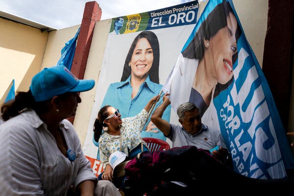 Ecuadoreans Are Split Between Two Candidates Ahead of Runoff Election on Sunday Internet InfoMedia ecuadoreans are split between two candidates ahead of runoff election on sunday