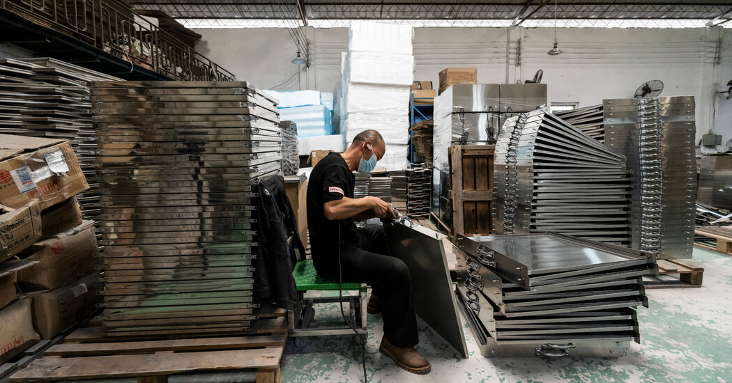 For U.S. and China, a Risky Game of Chicken With No Off-Ramp in Sight Internet InfoMedia for u s and china a risky game of chicken with no off ramp in sight