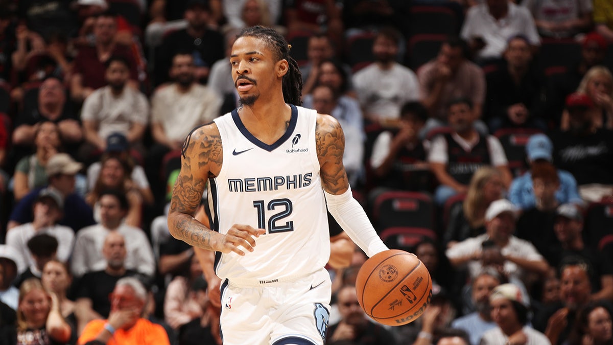 Internet InfoMedia ja morant again uses gun celebration despite reported investigation warning from nba