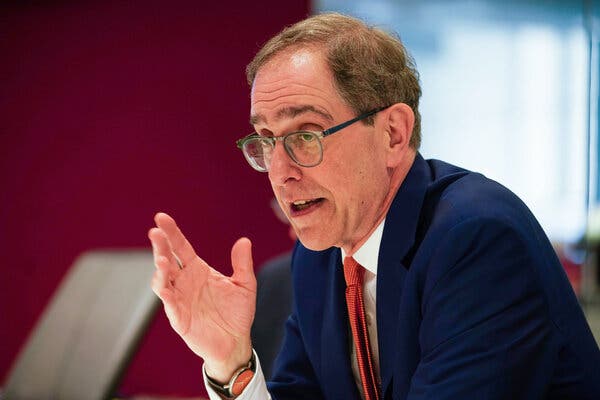 The University President Willing to Fight Trump Internet InfoMedia the university president willing to fight trump