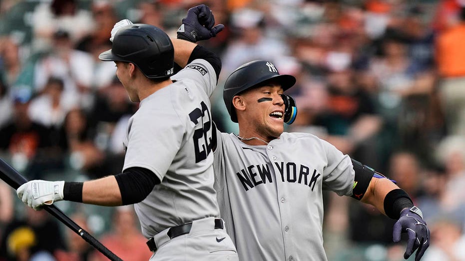 Internet InfoMedia yankees make home run history with 3 consecutive blasts to begin game vs orioles
