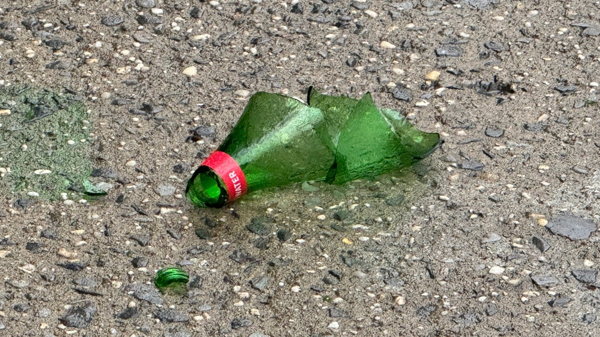 Internet InfoMedia young nyc woman stabbed in neck with glass shard while strolling around ritzy shopping hub