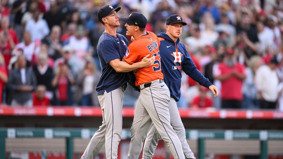 Astros pitcher confronts Angels shortstop after hitting him with pitch, sparking bench-clearing scene Internet InfoMedia astros pitcher confronts angels shortstop after hitting him with pitch sparking bench clearing scene