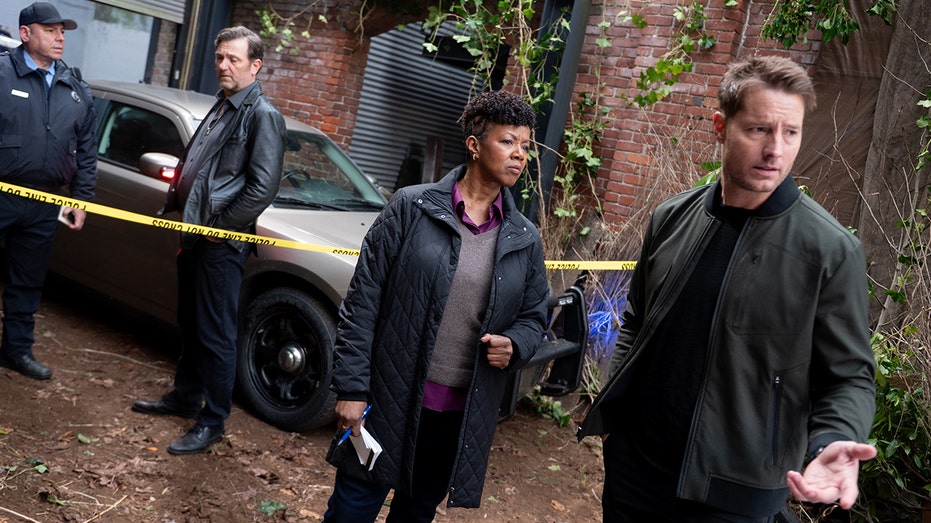 Internet InfoMedia justin hartley says his show tracker is successful because it doesnt apologize for his masculinity