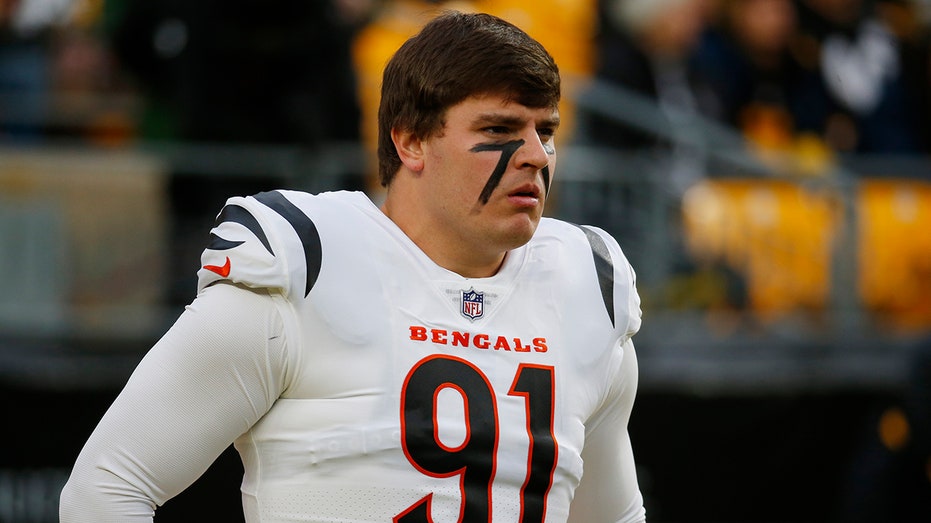 Internet InfoMedia bengals star trey hendrickson set to end lengthy training camp holdout without new contract in place report