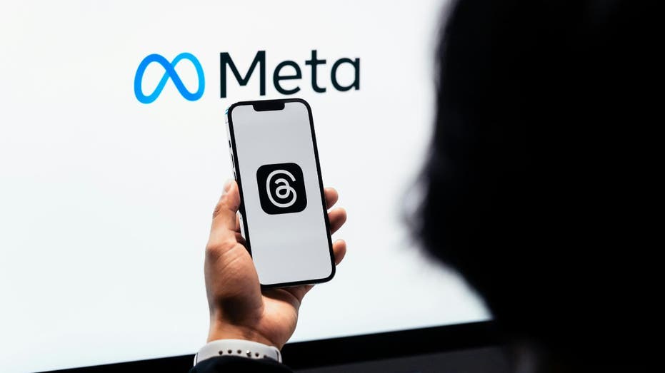 Meta AI’s new chatbot raises privacy alarms Internet InfoMedia meta ais new chatbot raises privacy alarms