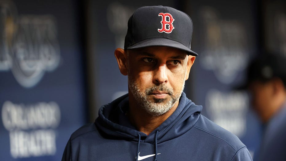 Internet InfoMedia red sox manager alex cora claims espn made s up about mlb trade rumors during his time at network