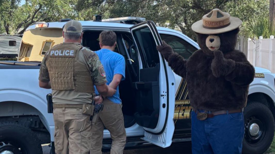 Smokey the Bear arrests man for allegedly stealing his signs in Florida to sell on Facebook: 'Dumb criminals' Internet InfoMedia smokey the bear arrests man for allegedly stealing his signs in florida to sell on facebook dumb criminals