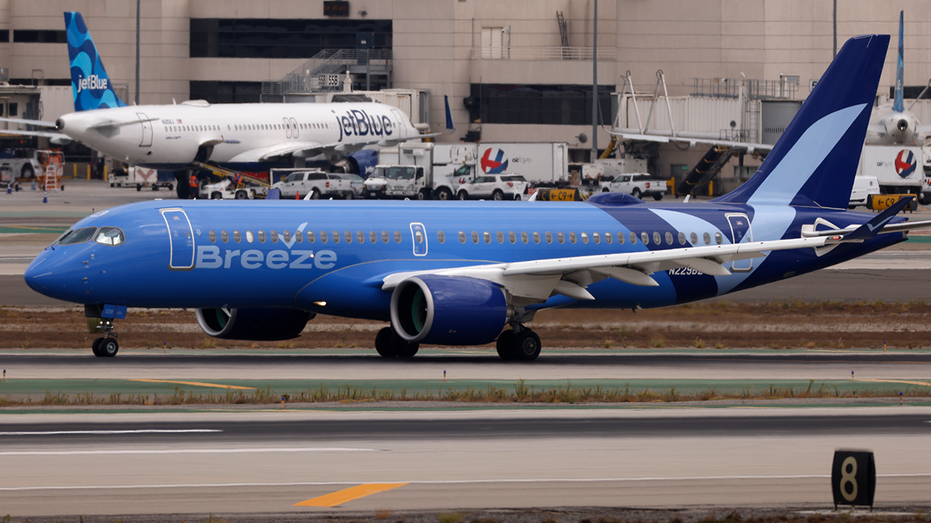 FBI investigating midair brawl that forced Breeze Airways flight to divert Internet InfoMedia fbi investigating midair brawl that forced breeze airways flight to divert