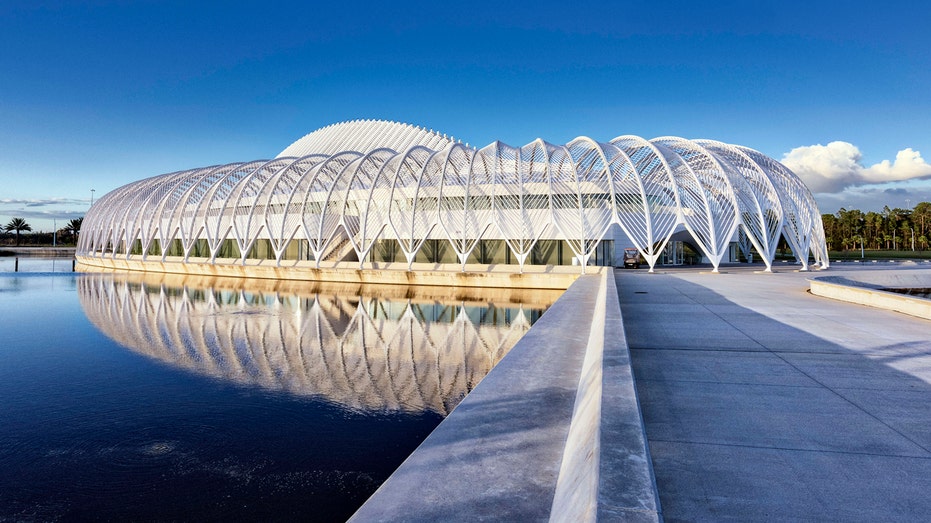 Internet InfoMedia florida poly and ocom offer accelerated medical degree to address physician shortage