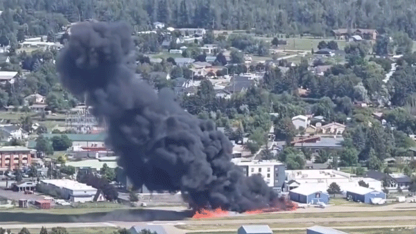 Internet InfoMedia pilot 3 passengers walk away from fiery plane crash in montana video