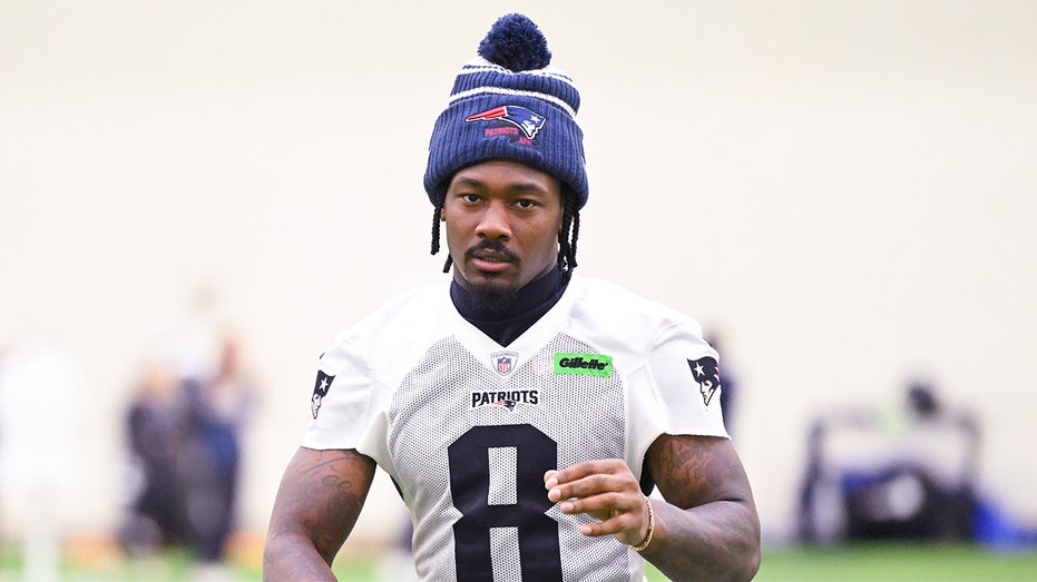 Stefon Diggs noncommittal on Patriots debut as he recovers from injury: 'Taking it day by day' Internet InfoMedia stefon diggs noncommittal on patriots debut as he recovers from injury taking it day by day