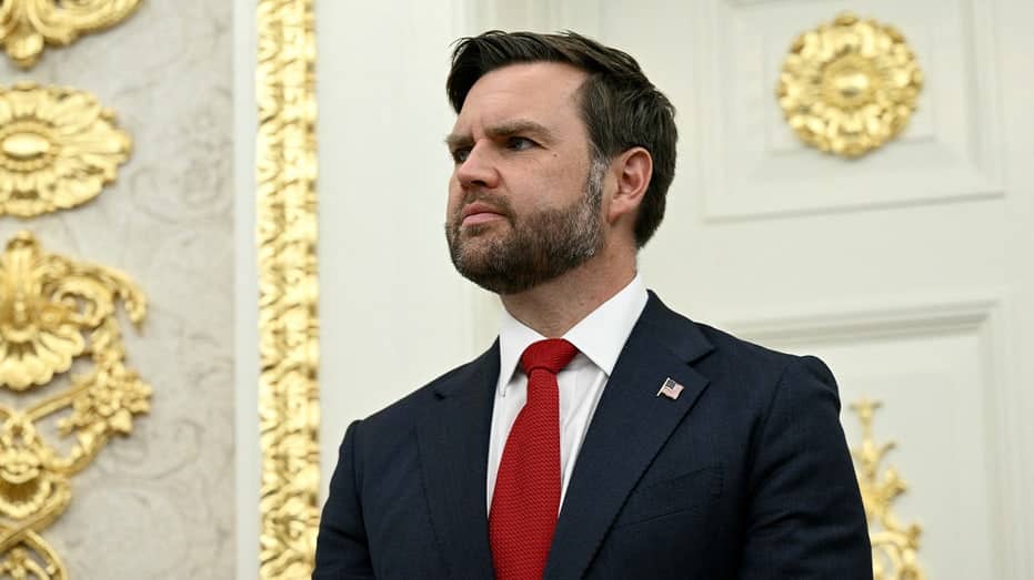 Internet InfoMedia vance tells musk to stay loyal to trumps republican party amid third party speculation