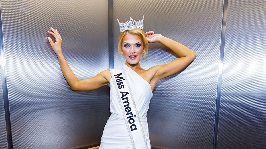 Internet InfoMedia miss america defends pageant makeup after social media trolls took aim