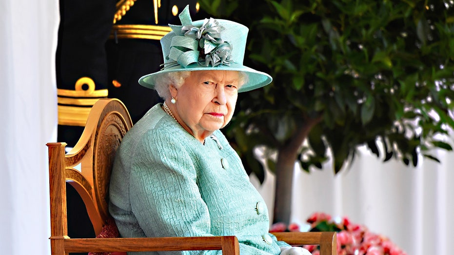 Queen Elizabeth once hid behind bush to avoid 'ghastly’ guest during awkward state visit: expert Internet InfoMedia queen elizabeth once hid behind bush to avoid ghastly guest during awkward state visit